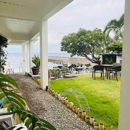 Lola\'S Guest House