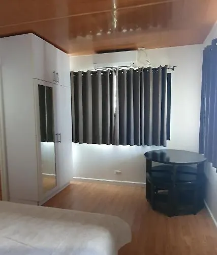 Lola's B&B 막탄
