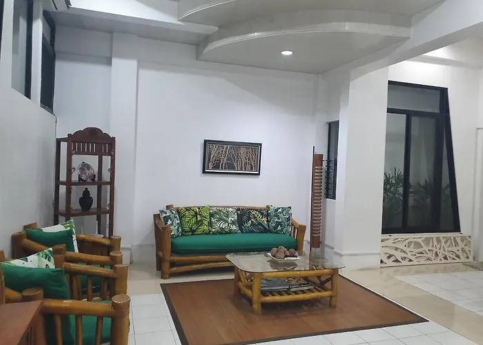 B&B Lola's 3*
